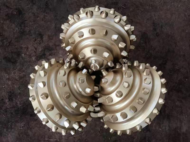 TCI Tricone bits 17"1/2 for reverse circulation, with opening in the center 80mm, IADC537 RC