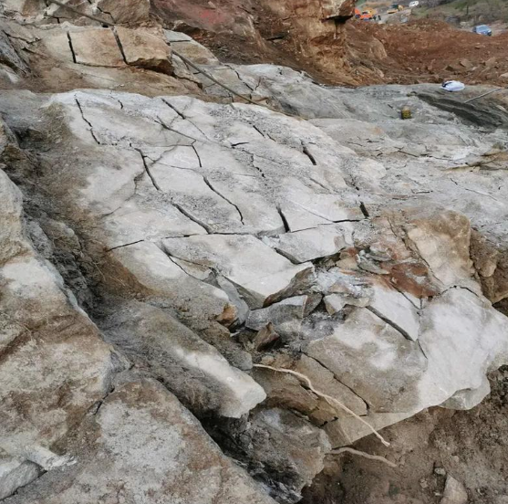 Applications of Expansive Mortar